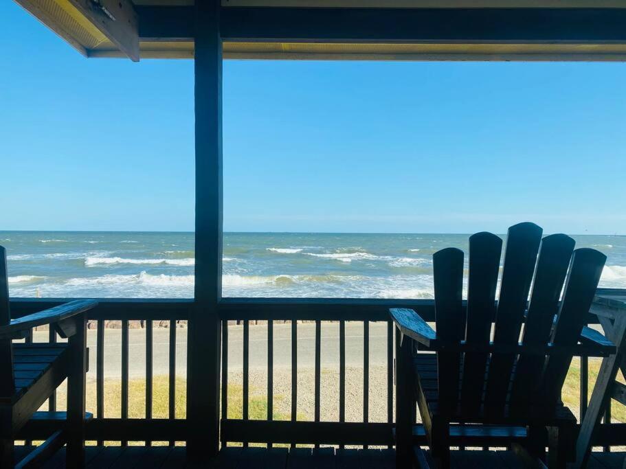 Beach House With Ocean View Surfside Beach Bagian luar foto
