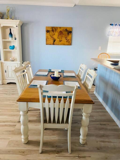 Beach House With Ocean View Surfside Beach Bagian luar foto