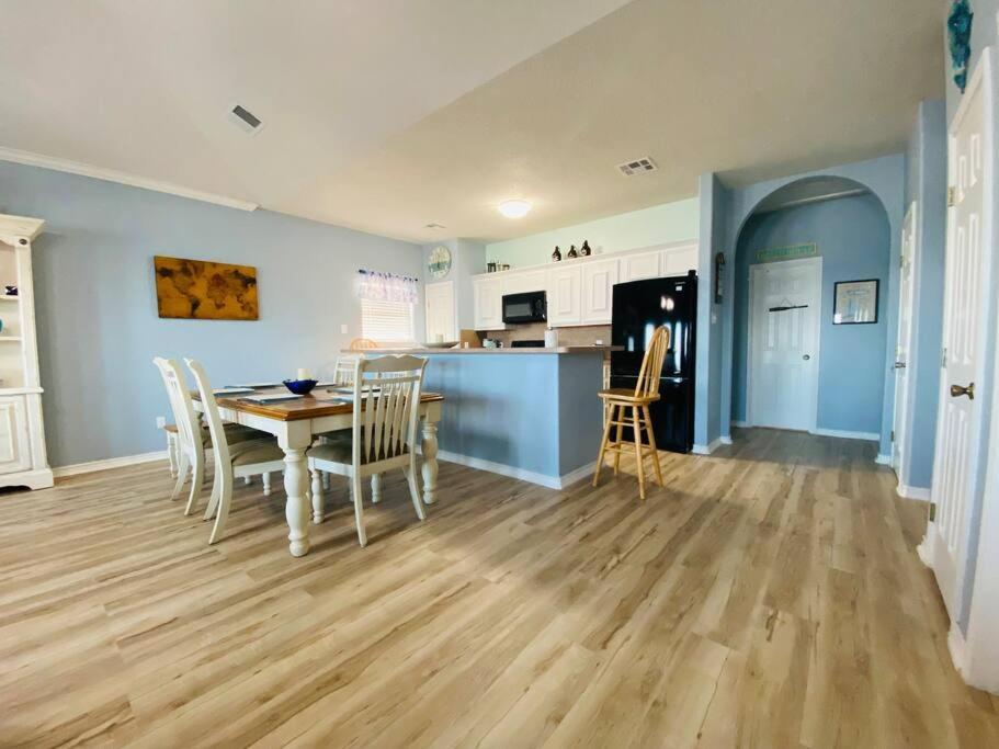 Beach House With Ocean View Surfside Beach Bagian luar foto