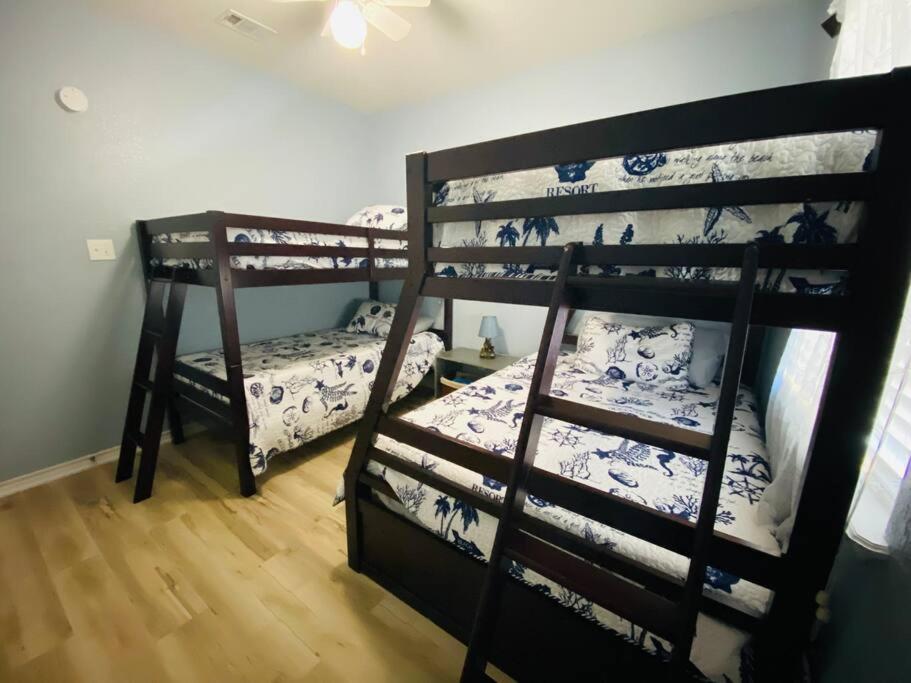 Beach House With Ocean View Surfside Beach Bagian luar foto