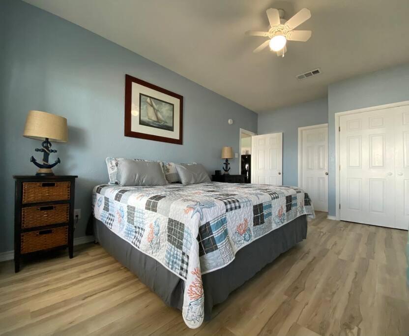 Beach House With Ocean View Surfside Beach Bagian luar foto